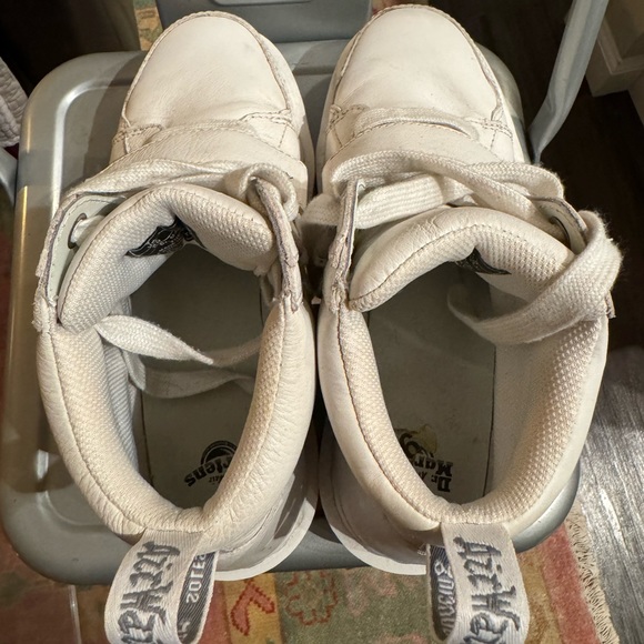 Dr. Marten’s Zuma II Women’s Leather Chunky Boots - Picture 8 of 12